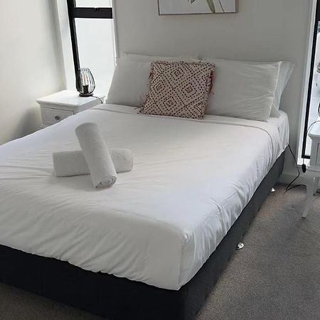 Chelseabay Modern Apartments Auckland Exterior photo